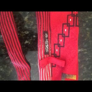 Pavone tie